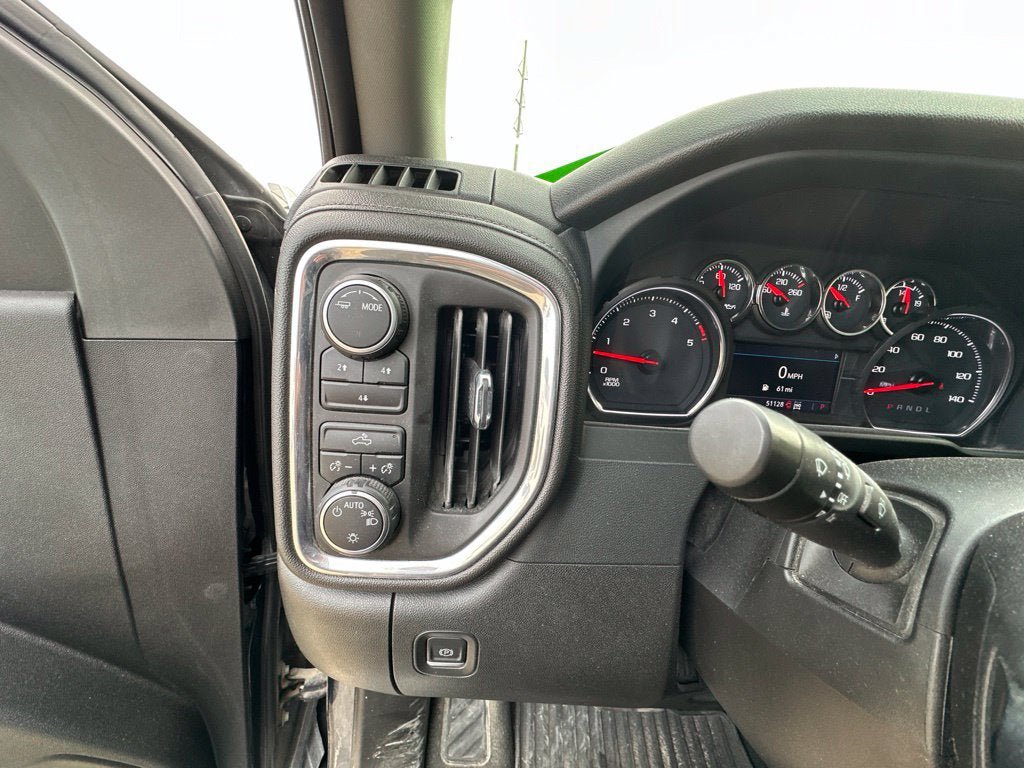 Used 2023 Chevrolet Silverado 2500 LT w/ Gooseneck/5TH Wheel Package AWD/4WD image 15