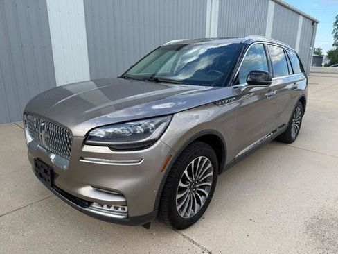 Used 2020 Lincoln Aviator Reserve w/ Equipment Group 201A AWD/4WD image 3