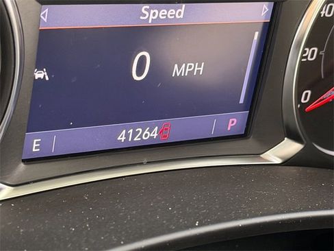 Used 2023 GMC Terrain SLT image 8