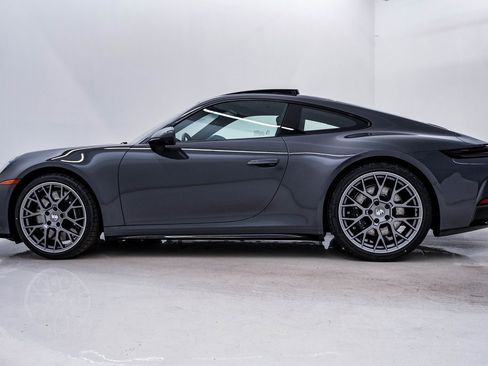 New 2026 Porsche 911 Carrera 4S image 2