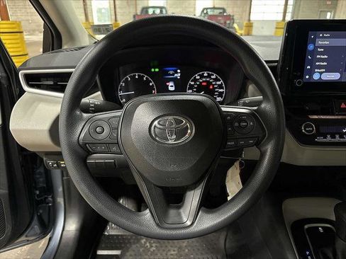 Certified 2025 Toyota Corolla LE image 18