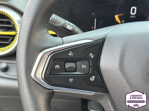 Used 2025 Chevrolet Trax ACTIV w/ Sunroof Package FWD image 16