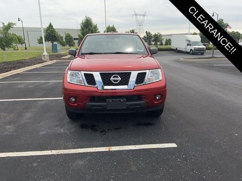 Used 2016 Nissan Frontier SV w/ SV Value Truck Package AWD/4WD image 2
