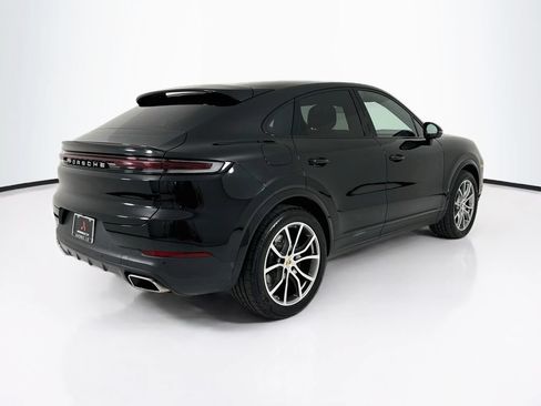 Certified 2024 Porsche Cayenne Coupe AWD/4WD image 9
