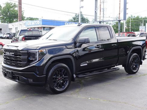 Used 2023 GMC Sierra 1500 Elevation w/ LPO, Elevation Black Package AWD/4WD image 1