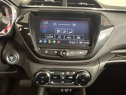 Used 2023 Chevrolet TrailBlazer RS w/ Sun and Liftgate Package FWD image 23