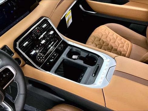 New 2026 Nissan Armada Platinum Reserve AWD/4WD image 9