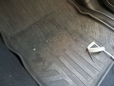 Used 2021 Subaru Ascent Limited w/ Technology Package image 17