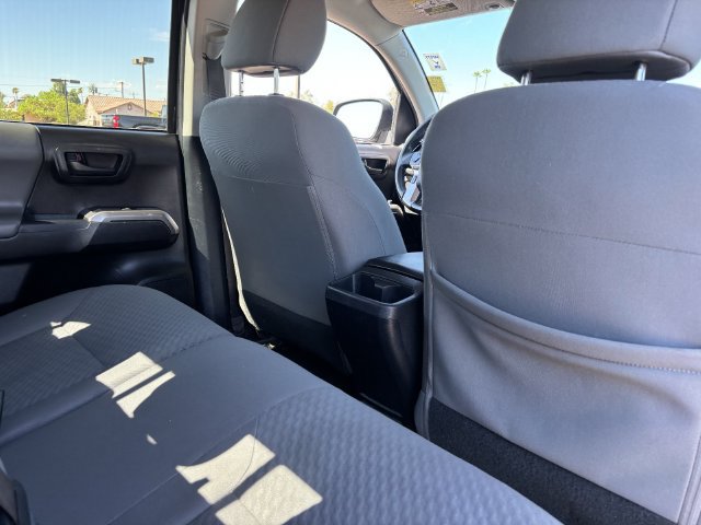 Used 2020 Toyota Tacoma SR5 RWD image 13