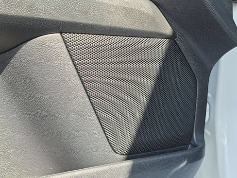 Used 2018 Ford Fusion SE w/ Fusion SE Technology Package FWD image 21