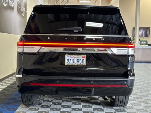 Used 2022 Lincoln Navigator Reserve image 5