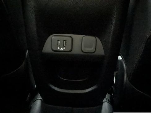 Used 2022 GMC Canyon AT4 AWD/4WD image 16