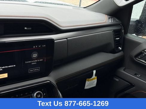 Used 2025 GMC Sierra 2500 AT4 AWD/4WD image 31