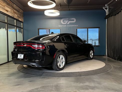 Used 2023 Dodge Charger SXT image 3
