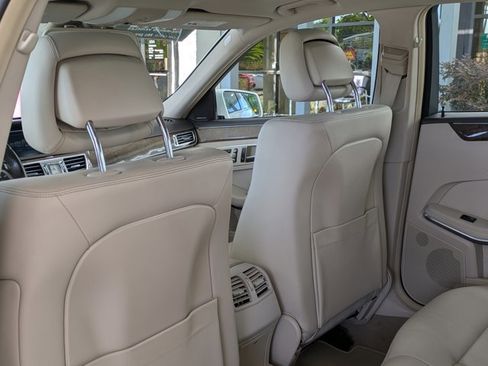 Used 2016 Mercedes-Benz E 350 Sedan image 20