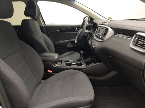 Used 2016 Kia Sorento FWD image 21