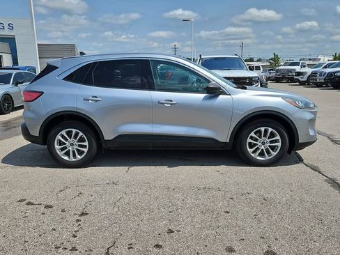 Certified 2022 Ford Escape SE FWD image 6