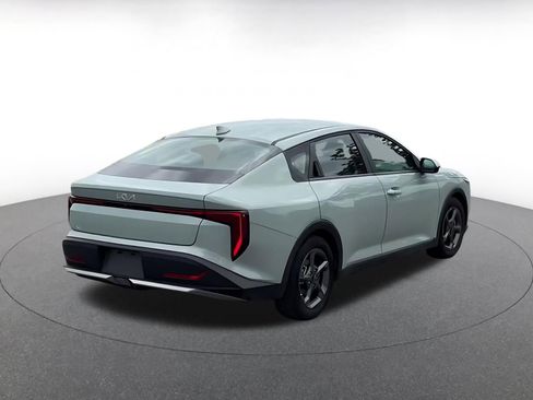 Used 2025 Kia K4 LXS image 15