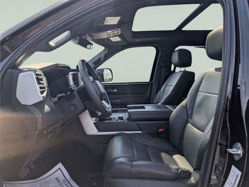 Used 2024 Toyota Tundra Platinum image 10