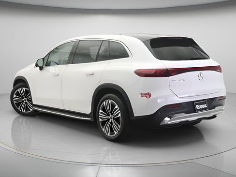 Certified 2023 Mercedes-Benz EQS 450+ SUV image 2