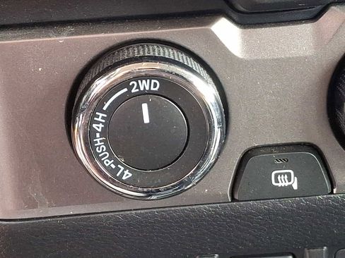 Certified 2022 Toyota Tacoma SR image 21