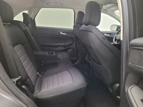 Used 2021 Ford Edge SE FWD image 19