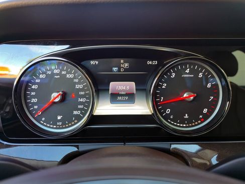 Used 2017 Mercedes-Benz E 300 image 18