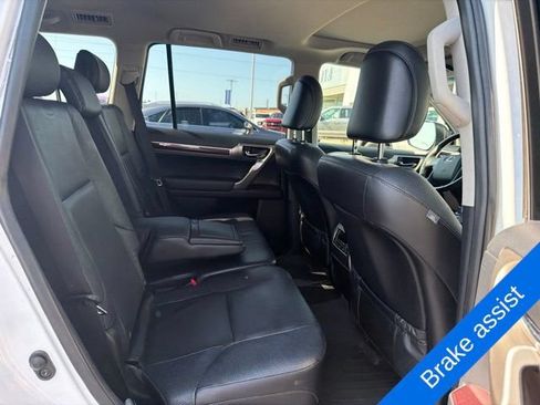 Used 2014 Lexus GX 460 w/ Premium Package AWD/4WD image 13