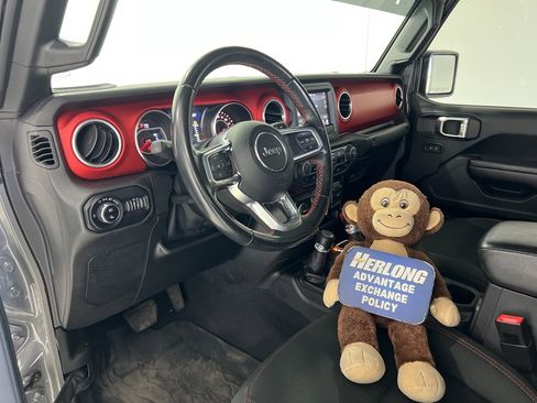 Used 2021 Jeep Gladiator Rubicon w/ Trailer Tow Package image 9