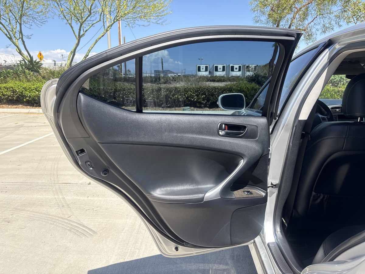Used 2011 Lexus IS 250 w/ Premium Pkg Value Edition RWD image 10