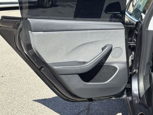 Used 2024 Tesla Model 3 Standard Range image 29