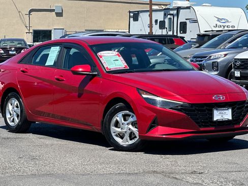 Certified 2023 Hyundai Elantra SE FWD image 2