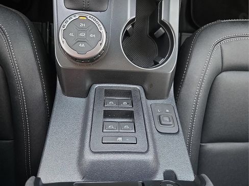 Used 2026 Ford Bronco Badlands AWD/4WD image 17