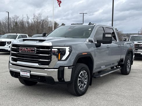Used 2024 GMC Sierra 2500 SLE w/ SLE Convenience Package AWD/4WD image 1