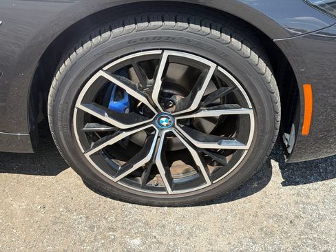 Used 2023 BMW 530e xDrive w/ Premium Package AWD/4WD image 13