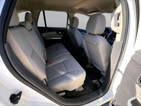 Used 2013 Ford Edge SE FWD image 15