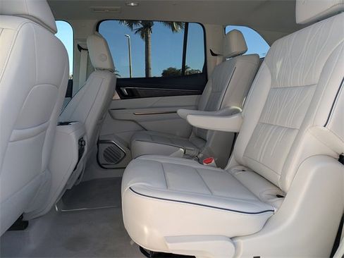 New 2026 Buick Enclave Avenir w/ Super Cruise Package image 19