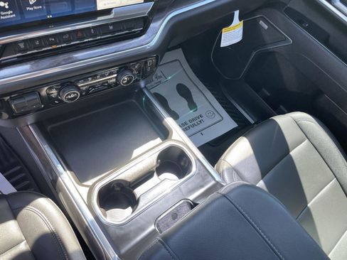 Used 2025 Chevrolet Silverado 3500 LTZ w/ LTZ Texas Edition image 18