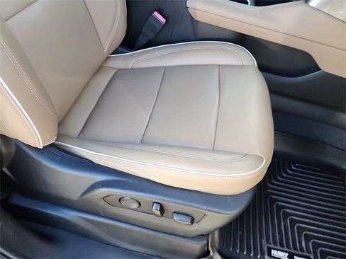 Used 2021 Chevrolet Tahoe Premier w/ Premium Package image 18