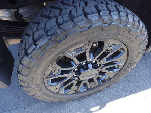 Used 2024 GMC Sierra 2500 Denali Ultimate image 39