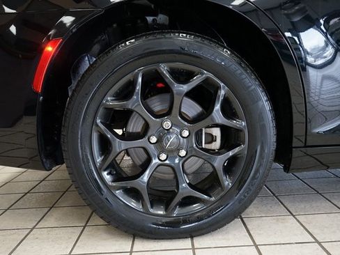 Used 2021 Chrysler 300 Touring w/ Sport Appearance Package image 50