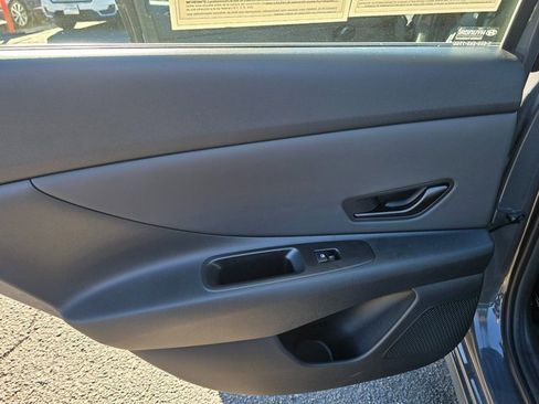 Certified 2025 Hyundai Elantra Sport image 14