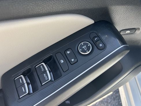 Used 2024 Honda Civic Touring image 15