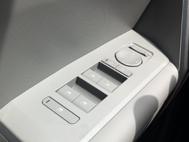 New 2027 Kia Seltos S FWD image 23