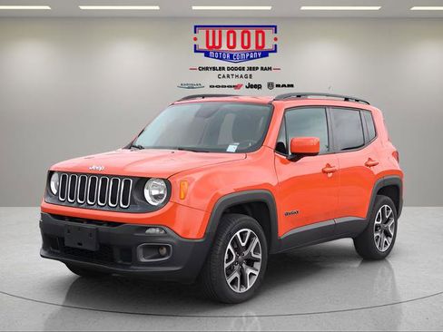 Used 2016 Jeep Renegade Latitude image 2