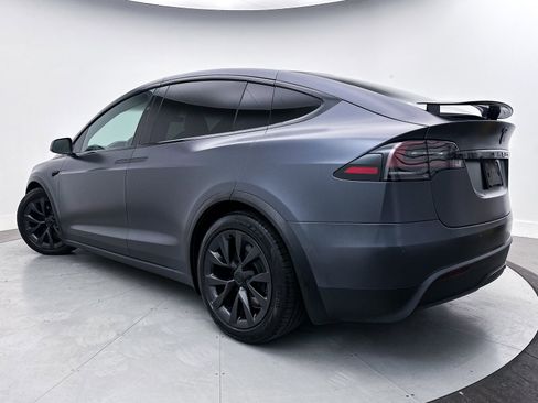 Used 2022 Tesla Model X image 2