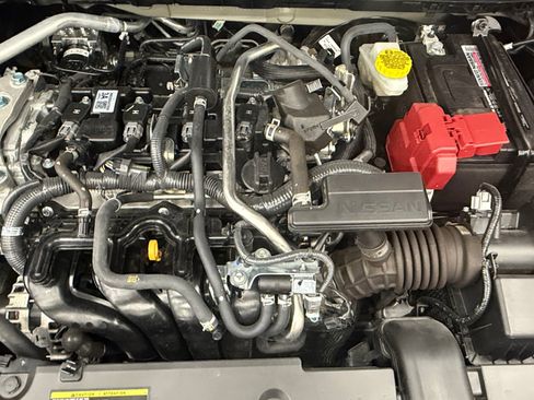 Used 2025 Nissan Sentra S FWD image 27