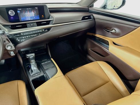 Certified 2020 Lexus ES 350 w/ Accessory Package 2 FWD image 24