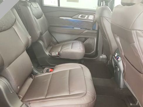 New 2026 Ford Explorer Platinum w/ LUX Leather Package AWD/4WD image 24