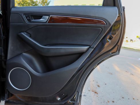 Used 2016 Audi Q5 2.0T Premium Plus w/ Technology Package image 11